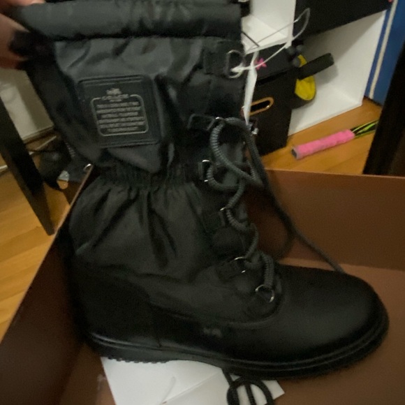 Coach women’s boots size 7 - Picture 5 of 7